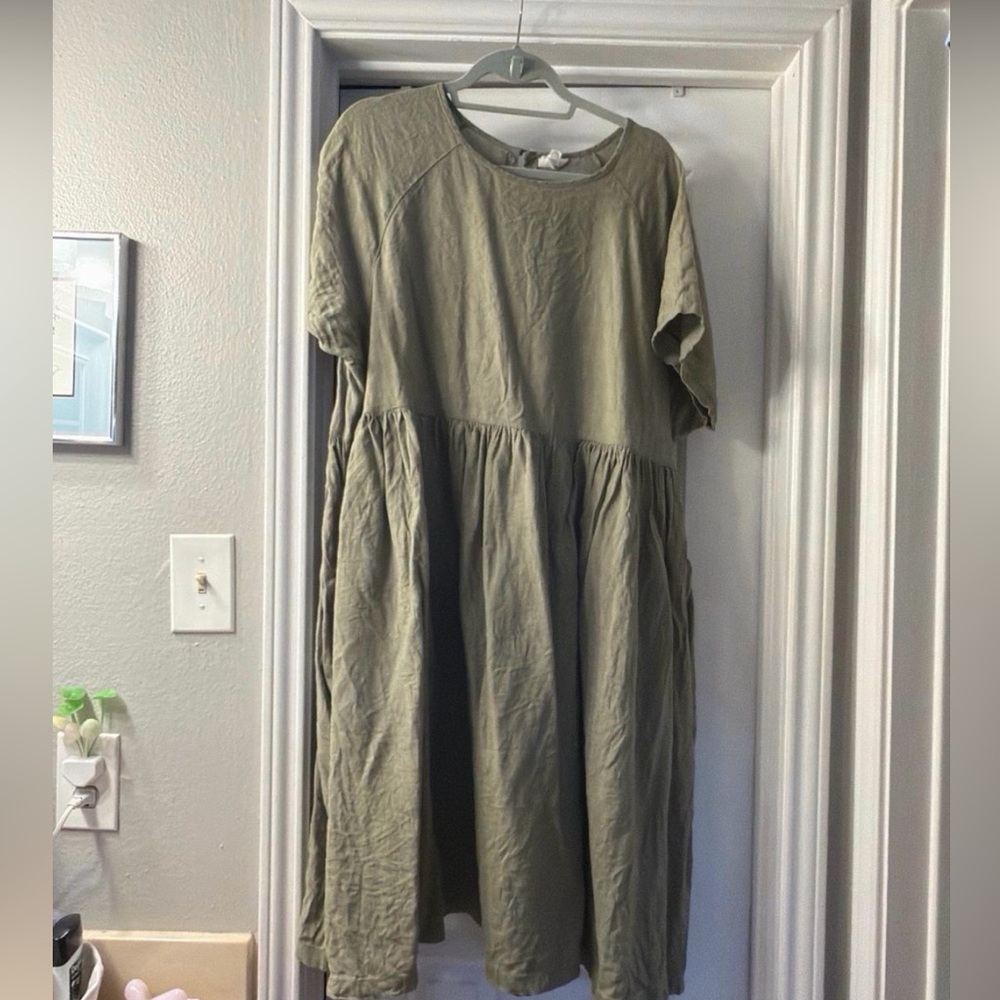 Beaton linen dress